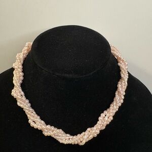 Chic Twisted Pearl Necklace